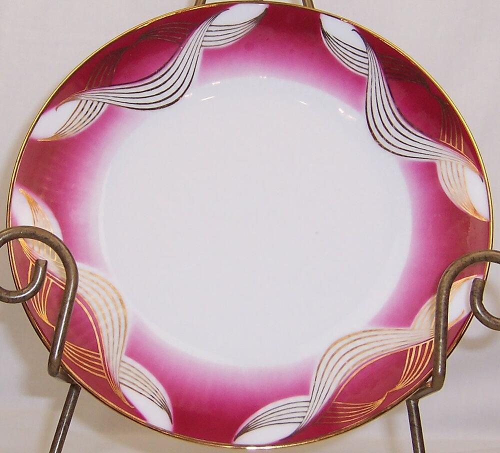 Vintage Bareuther Waldsassen Bavaria 100 Jahre Crimson Gold Art Deco Plate 8"